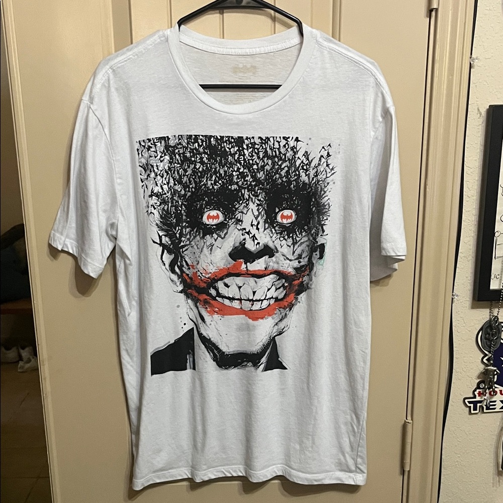 White DC Batman Joker Bats Large Shirt - Picture 3 of 4